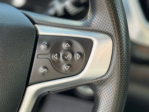 Used 2023 GMC Terrain SLE w/ Driver Convenience Package image 11