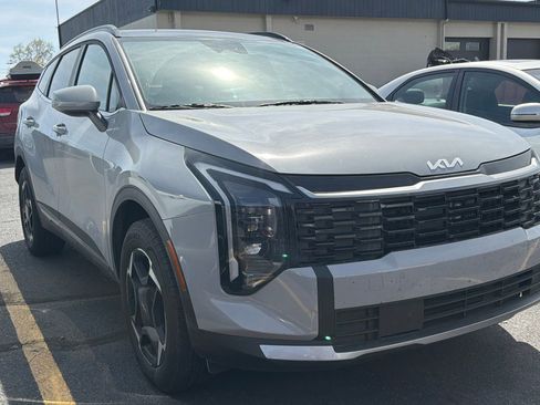 Used 2026 Kia Sportage EX w/ EX Panoramic Sunroof Package AWD/4WD image 2