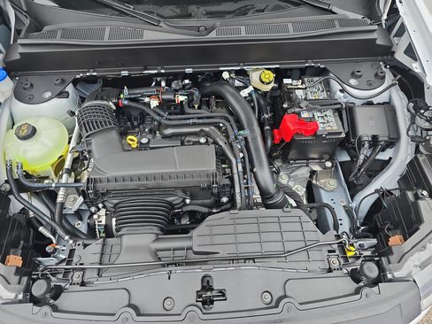 New 2025 Ford Maverick XL w/ Equipment Group 102A image 33