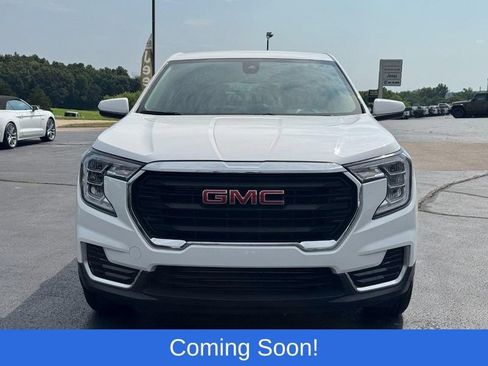 Used 2024 GMC Terrain SLE FWD image 10