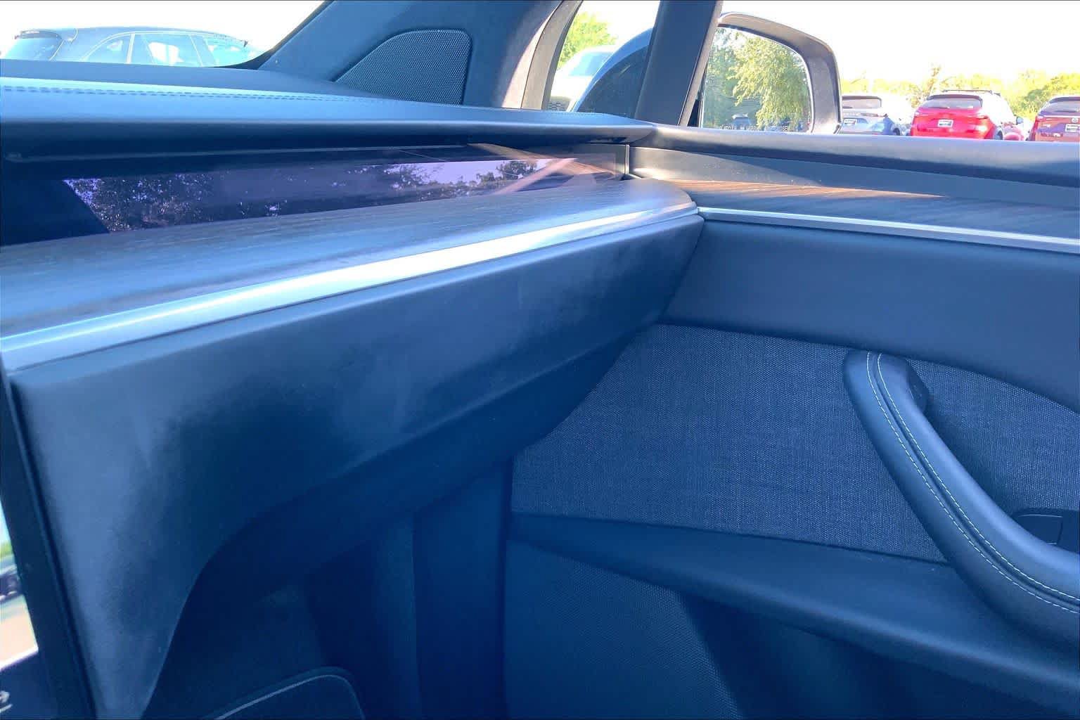 Used 2022 Tesla Model X AWD/4WD image 33