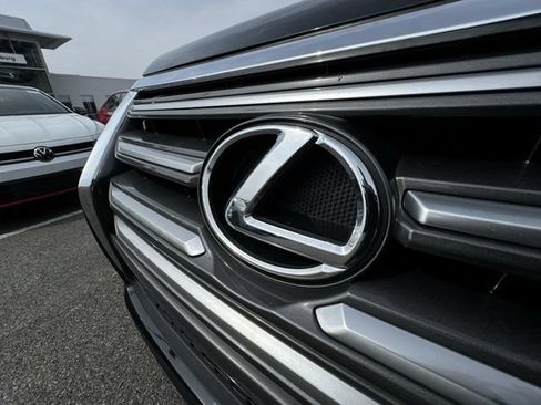 Used 2017 Lexus GX 460 Premium w/ Premium Package AWD/4WD image 32