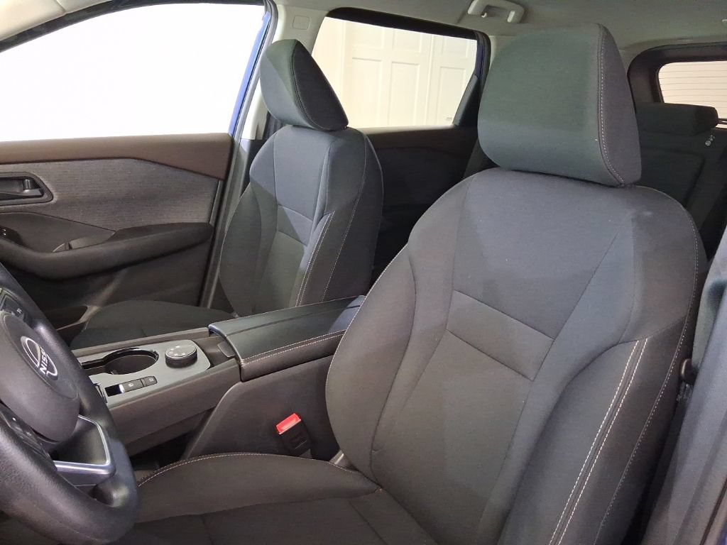 Used 2023 Nissan Rogue S AWD/4WD image 16
