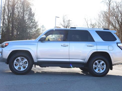 Used 2019 Toyota 4Runner SR5 image 16