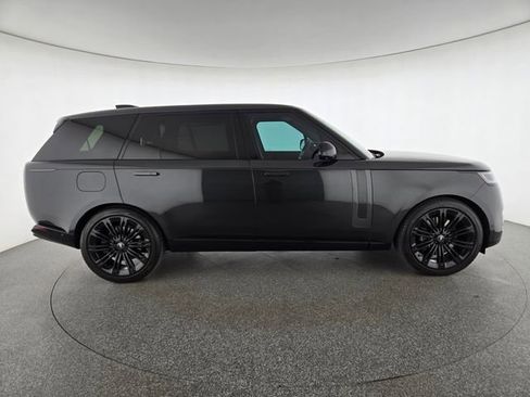 Used 2024 Land Rover Range Rover Long Wheelbase SE AWD/4WD image 6