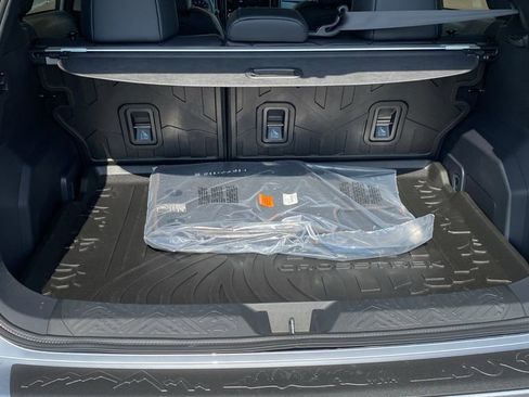 Used 2025 Subaru Crosstrek 2.5i Limited w/ Crosstrek Mirror Package image 11