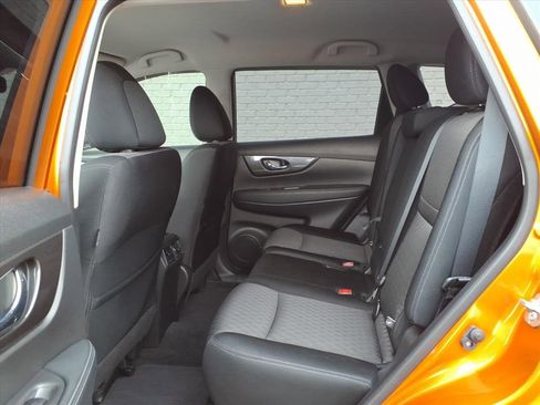 Used 2020 Nissan Rogue SV image 13