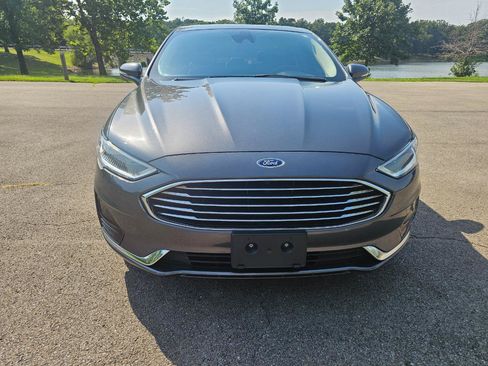 Used 2019 Ford Fusion SEL FWD image 12