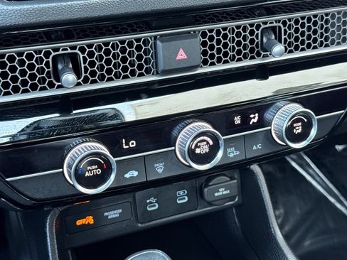 Used 2025 Honda Civic Sport image 19