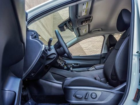 Certified 2025 Hyundai Tucson SEL FWD image 43