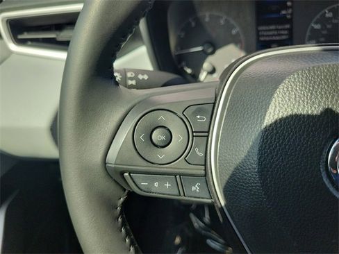 Used 2025 Toyota Corolla SE image 15