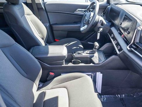 Certified 2023 Kia Sportage LX image 15