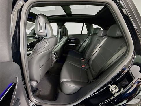 Used 2026 Mercedes-Benz GLC 300 4MATIC image 25