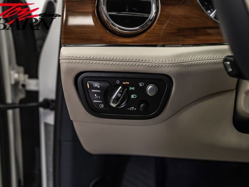 Used 2021 Bentley Bentayga image 31