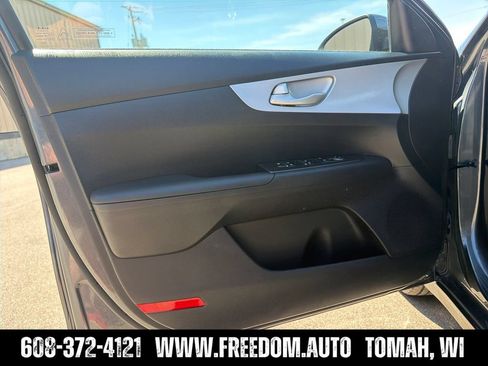 Used 2024 Kia Forte LX FWD image 10