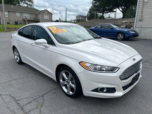 Used 2013 Ford Fusion SE FWD image 4