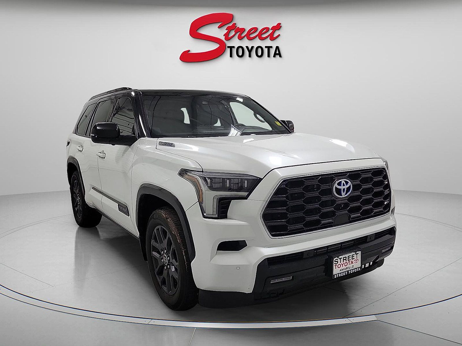 Certified 2023 Toyota Sequoia Platinum AWD/4WD image 5