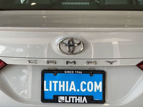 Used 2022 Toyota Camry XSE AWD/4WD image 12