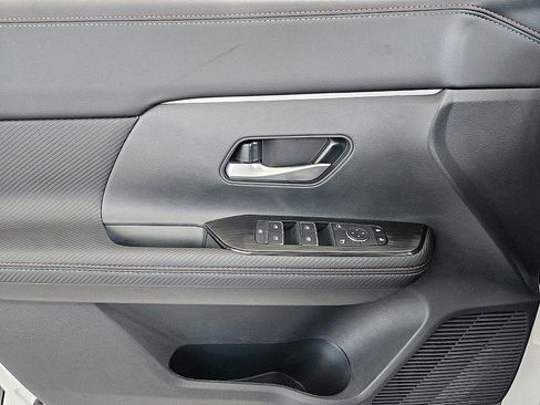 New 2026 Nissan Kicks SR w/ Cold Weather Package image 31