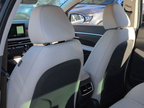 New 2025 Hyundai Sonata Limited image 18