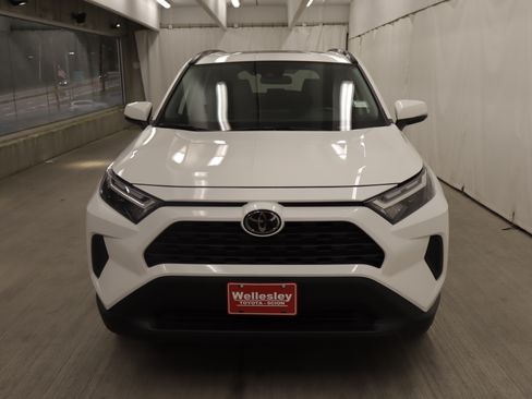 Used 2025 Toyota RAV4 XLE w/ Convenience Package AWD/4WD image 4