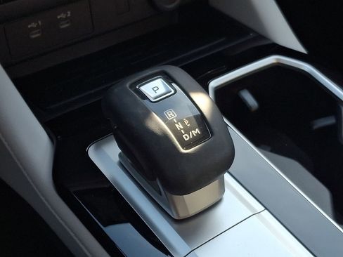 New 2026 Mitsubishi Outlander SE image 13