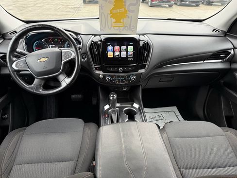 Used 2018 Chevrolet Traverse LT image 16