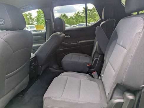 Used 2023 Chevrolet Traverse LT AWD/4WD image 17