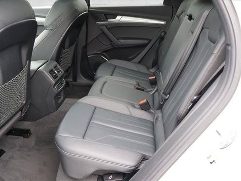 Used 2020 Audi Q5 2.0T Premium AWD/4WD image 25