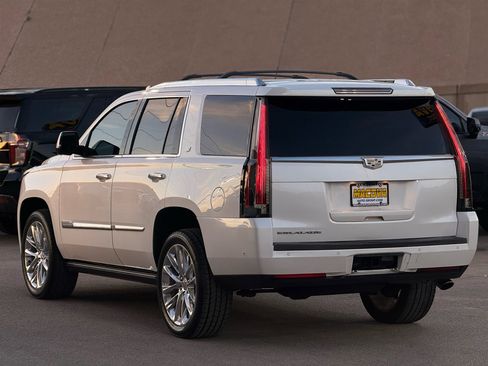 Used 2018 Cadillac Escalade Premium Luxury image 5