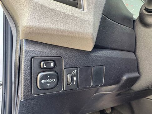 Used 2016 Toyota Corolla LE image 16