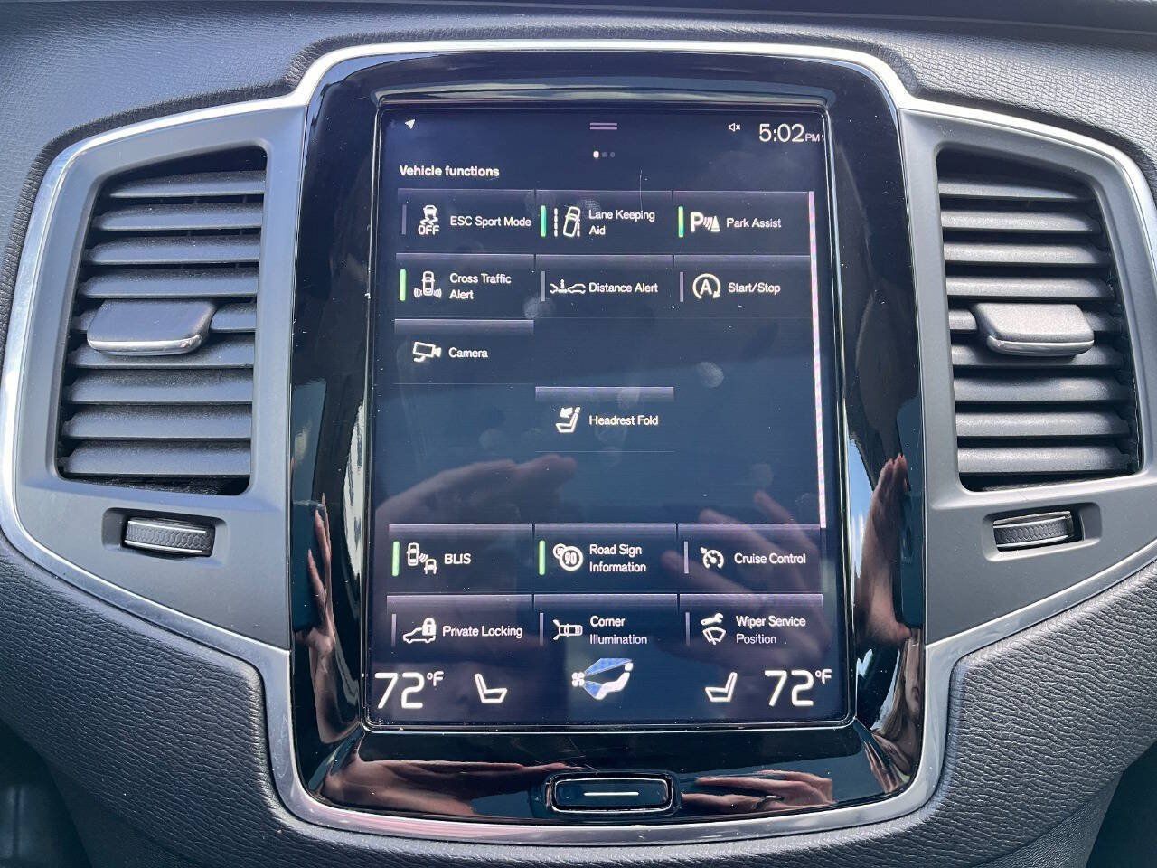 Used 2019 Volvo XC90 T5 Momentum w/ Multimedia Package AWD/4WD image 17