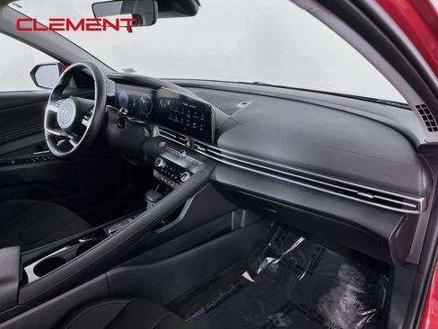 Used 2023 Hyundai Elantra SEL w/ Convenience Package FWD image 33