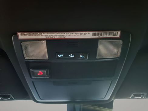 Used 2021 Toyota Tacoma TRD Sport w/ Technology Package image 41