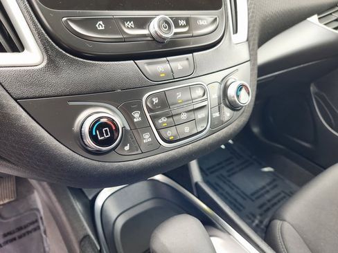 Used 2024 Chevrolet Malibu LT image 15