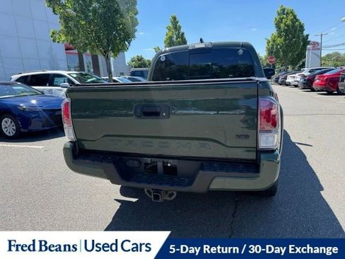 Used 2022 Toyota Tacoma TRD Off-Road AWD/4WD image 7