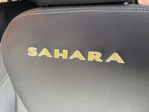 Used 2015 Jeep Wrangler Unlimited Sahara w/ Max Tow Package image 6