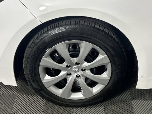 Used 2024 Toyota Corolla LE FWD image 9