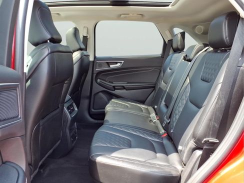 Used 2023 Ford Edge Titanium AWD/4WD image 9