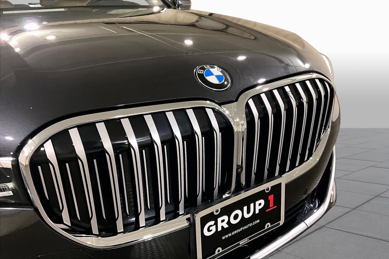 Used 2022 BMW 750i xDrive AWD/4WD image 31