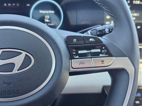 New 2026 Hyundai Elantra Limited FWD image 23