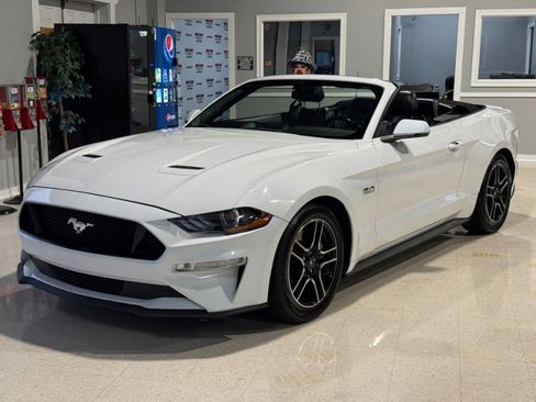 Used 2020 Ford Mustang GT Premium image 4