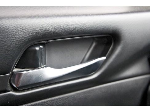 Used 2022 Nissan Altima 2.5 SR FWD image 16