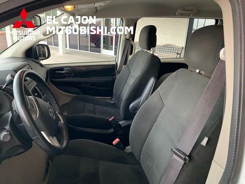 Used 2015 Dodge Grand Caravan American Value Package w/ UConnect Hands-Free Group image 9