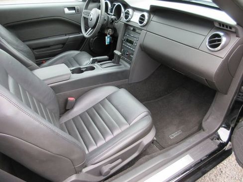 Used 2007 Ford Mustang GT Premium RWD image 25