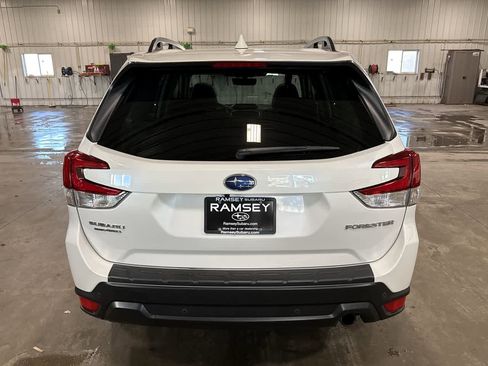 Used 2022 Subaru Forester Limited w/ Popular Package #2 image 5