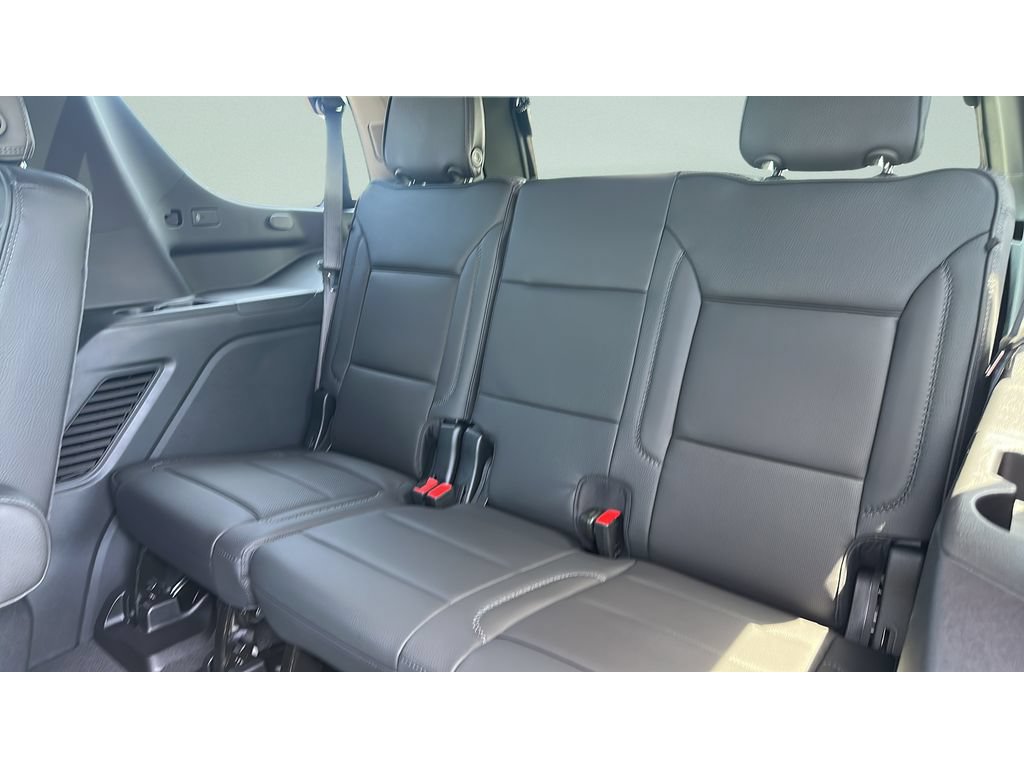 New 2026 GMC Yukon Denali w/ Sun & Power Step Package AWD/4WD image 14