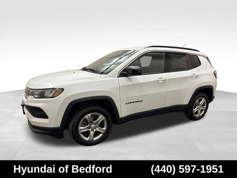 Used 2024 Jeep Compass Latitude AWD/4WD image 9