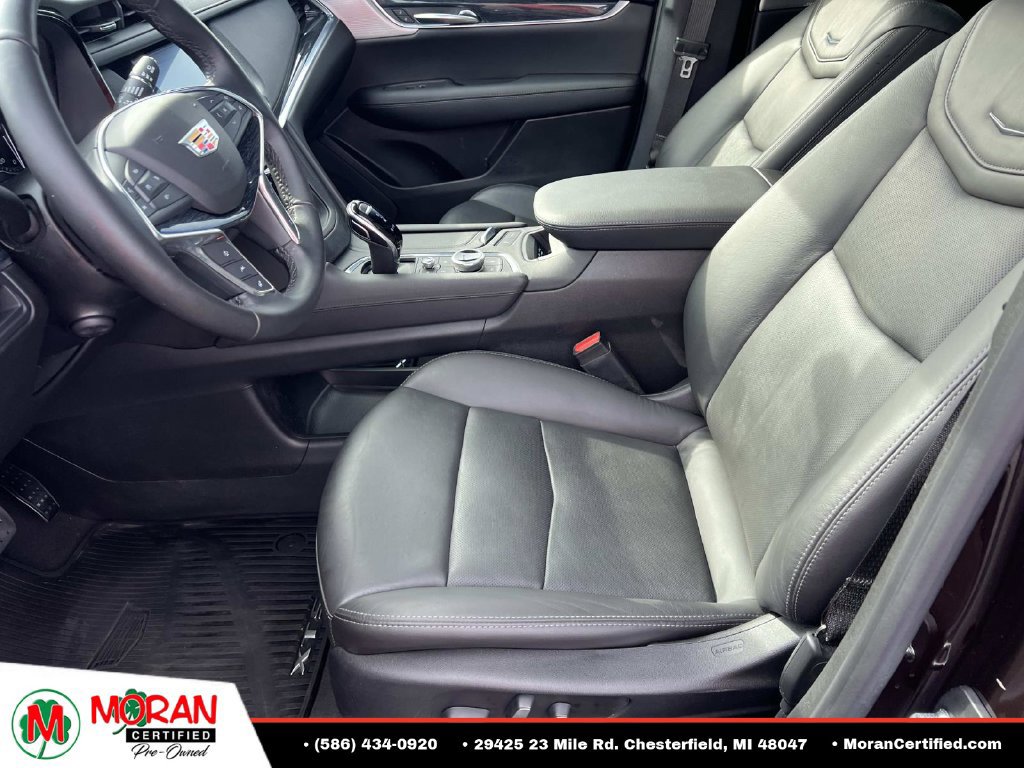 Used 2020 Cadillac XT5 Premium Luxury FWD image 17