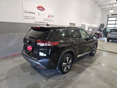 Certified 2023 Nissan Rogue SL w/ SL Premium Package AWD/4WD image 3